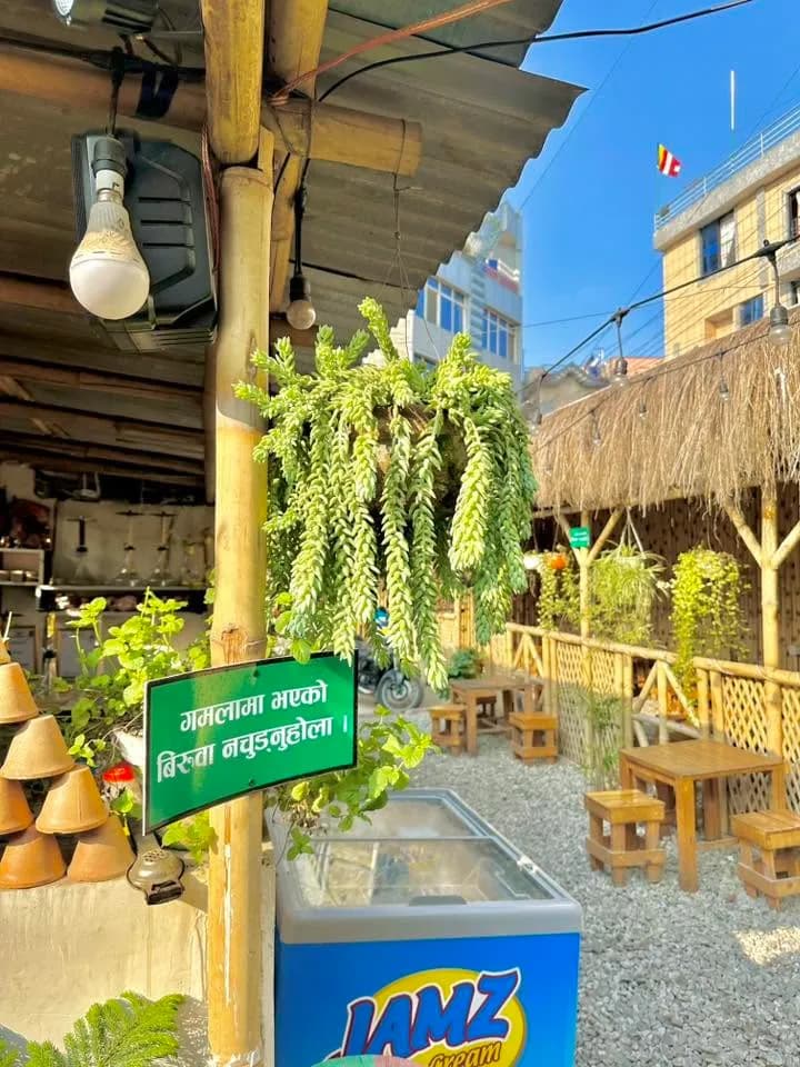 The courtyard at Chiya Table